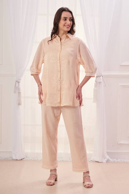 Buy_Taroob_Pink Silk Cotton Blend Embroidered Floral Collar Shirt And Pant Set