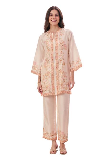 Taroob Cream Silk, Linen Embroidery Split V-neck Floral Hand Kurta And Pant Set at Aza Fashions Taroob_Cream Silk, Linen Embroidery Split V-neck Floral Hand Kurta And Pant Set_at_Aza_Fashions