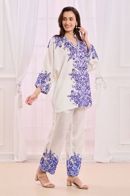 Buy_Taroob_White Silk, Linen Embroidery V-neck Floral Kurta And Pant Set