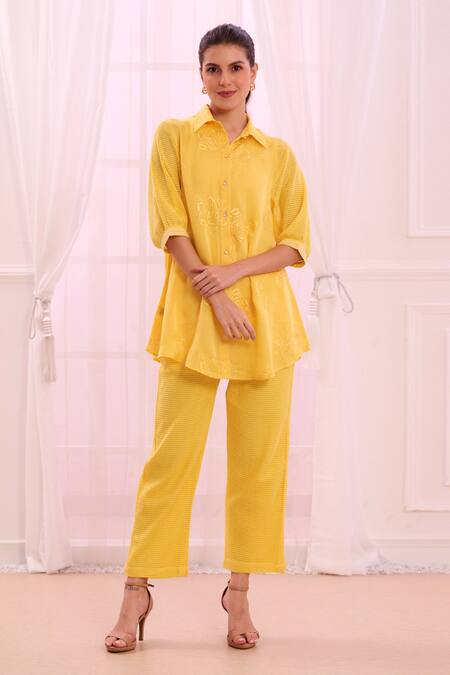 Buy_Taroob_Yellow Silk Cotton Blend Embroidered Safari Collar Floral Shirt And Pant Set