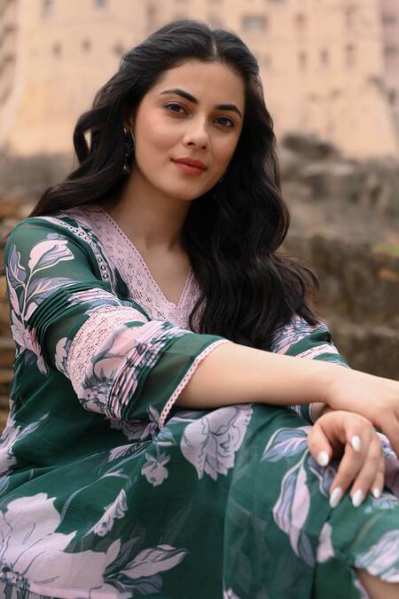 NUHH Green Cotton, Polyester Embroidery, Lace V-neck Floral Print Kurta Set at Aza Fashions NUHH_Green Cotton, Polyester Embroidery, Lace V-neck Floral Print Kurta Set _at_Aza_Fashions