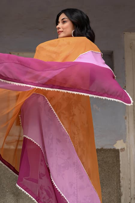 Nuhh_Off White Viscose, Georgette Lace Split V-neck Botanical Print Kurta Set _at_Aza_Fashions