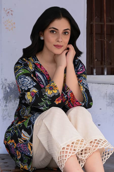 Buy Nuhh Black Cotton Embroidery, Cut Work Bloom Print Kurta Set Online at Aza Fashions Buy_Nuhh_Black Cotton Embroidery, Cut Work Bloom Print Kurta Set _Online_at_Aza_Fashions