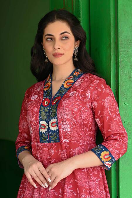 Nuhh_Red Viscose Embroidery V-neck Florette Print Anarkali Set _Online_at_Aza_Fashions