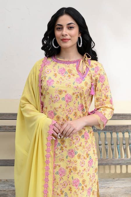 Nuhh Cotton Rose Print Kurta Pant Set 