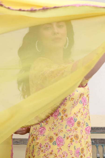 Shop_Nuhh_Yellow Cotton Lace Round Neck Rose Print Kurta Pant Set _Online_at_Aza_Fashions