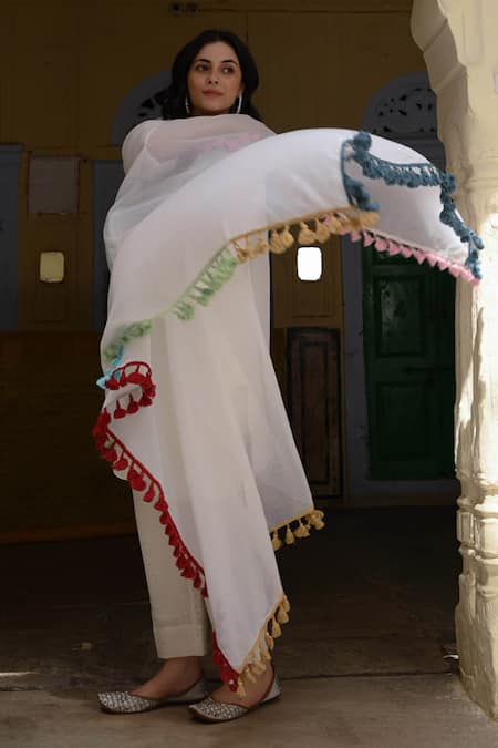 Nuhh_White Cotton Sequins, Embroidery, Tassels V-neck Schiffli Pattern Kurta Set _Online_at_Aza_Fashions