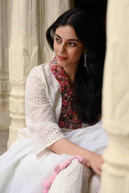 Shop_Nuhh_White Cotton Sequins, Embroidery, Tassels V-neck Schiffli Pattern Kurta Set _Online_at_Aza_Fashions