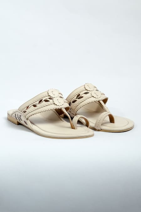 ANIKET GUPTA Cream Leaf Vine Kavya Pattern Kolhapuri Flats 