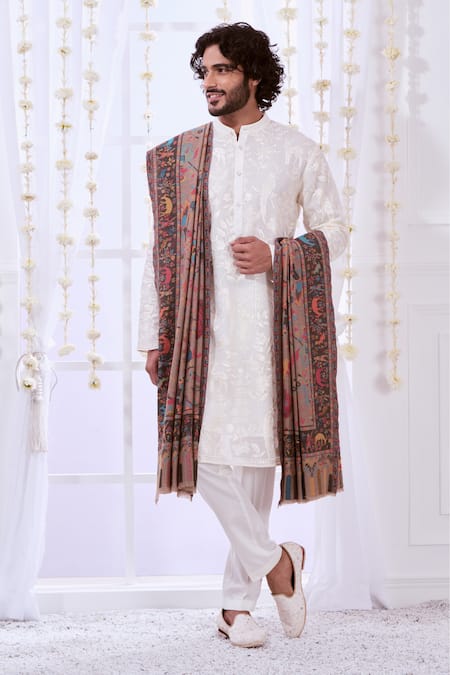 Taroob Shikargah Kani Fine Wool Animal Motif Shawl 
