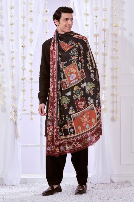 Shop_Taroob_Black Kalamkari Embroidery Majestic Raj Darbar Work Shawl_Online_at_Aza_Fashions