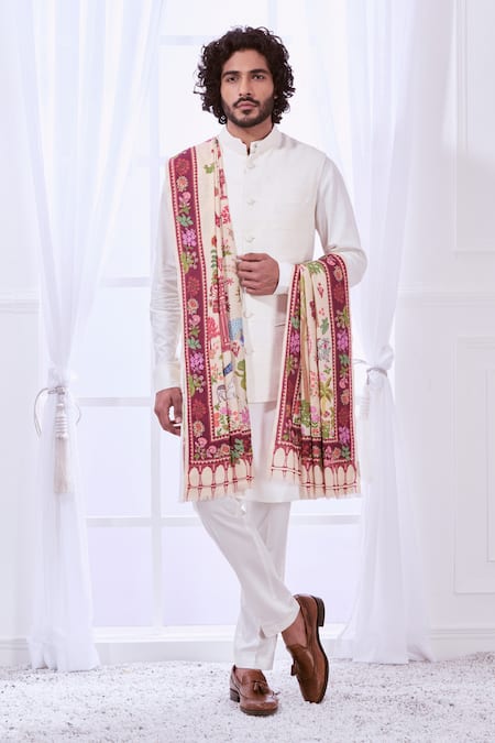 Taroob White Heritage Kalamkaru Embroidered Shawl at Aza Fashions Taroob_White Heritage Kalamkaru Embroidered Shawl_at_Aza_Fashions