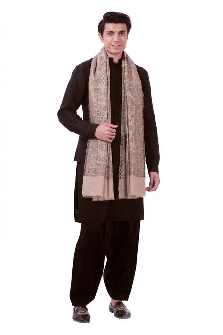 Taroob Beige Zari Fine Wool Work Shawl Online at Aza Fashions Taroob_Beige Zari Fine Wool Work Shawl_Online_at_Aza_Fashions