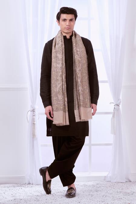 Taroob Beige Zari Fine Wool Work Shawl at Aza Fashions Taroob_Beige Zari Fine Wool Work Shawl_at_Aza_Fashions