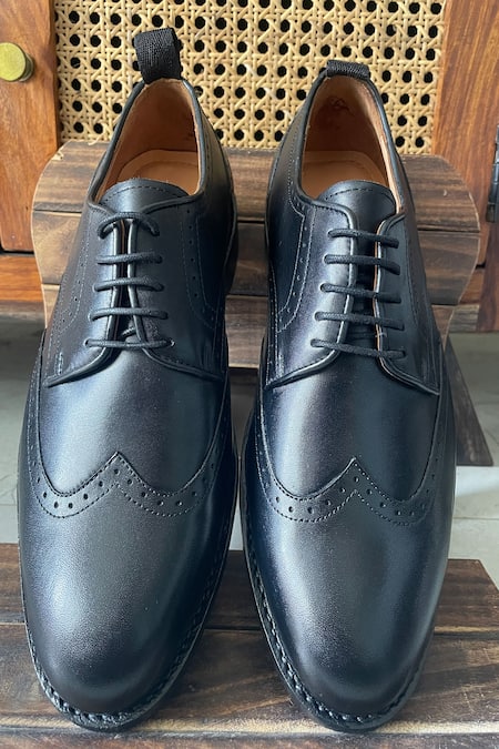 Shop_Fellmonger_Black Solid Lace-up Derby Shoes _at_Aza_Fashions