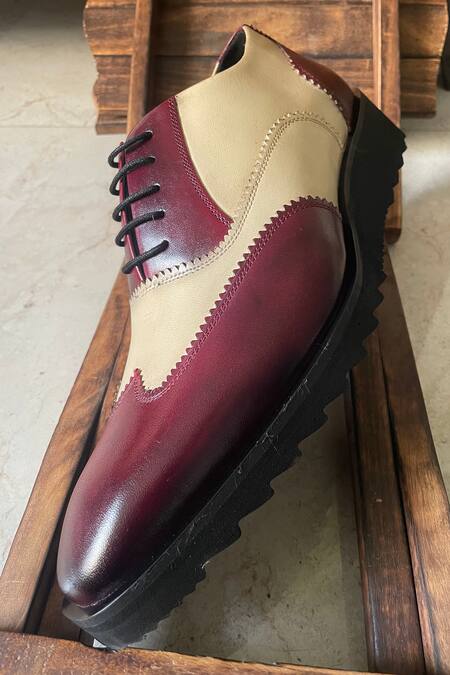 Shop Fellmonger Red Solid Plain Lace-up Oxford Shoes Online at Aza Fashions Shop_Fellmonger_Red Solid Plain Lace-up Oxford Shoes _Online_at_Aza_Fashions