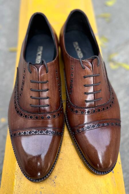 Buy_Fellmonger_Brown Solid Lace-up Punched Oxford Shoes _Online_at_Aza_Fashions