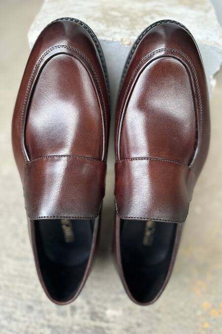 Shop Fellmonger Brown Plain Moccasins Online at Aza Fashions Shop_Fellmonger_Brown Plain Moccasins _Online_at_Aza_Fashions