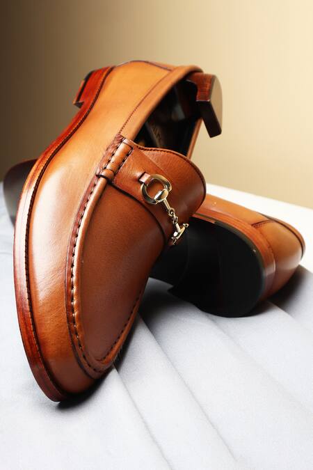Fellmonger_Brown Stitchline Thread Glossed Horsebit Mocassins _Online_at_Aza_Fashions