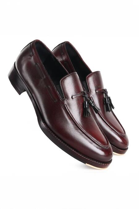 Buy_Fellmonger_Maroon Mirror Glossed Classic Loafers _Online_at_Aza_Fashions
