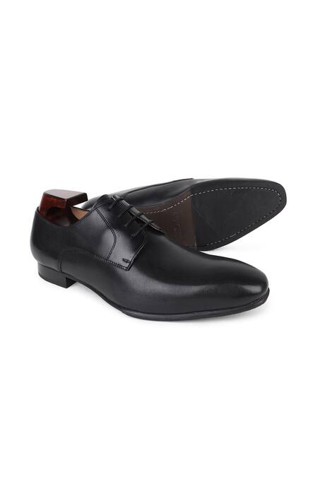 Fellmonger_Black Stitchline Thread Chisel Toe Classic Derby Shoes_Online_at_Aza_Fashions