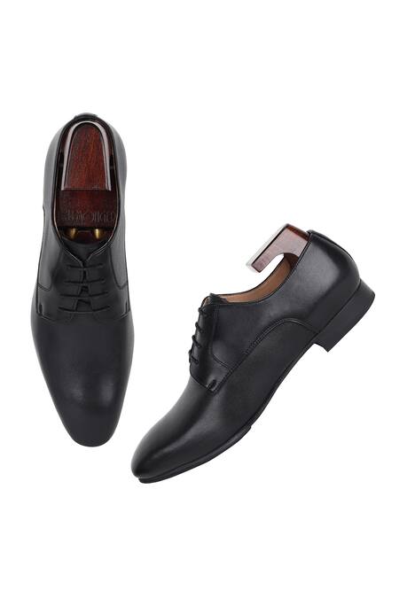 Shop_Fellmonger_Black Stitchline Thread Chisel Toe Classic Derby Shoes_Online_at_Aza_Fashions