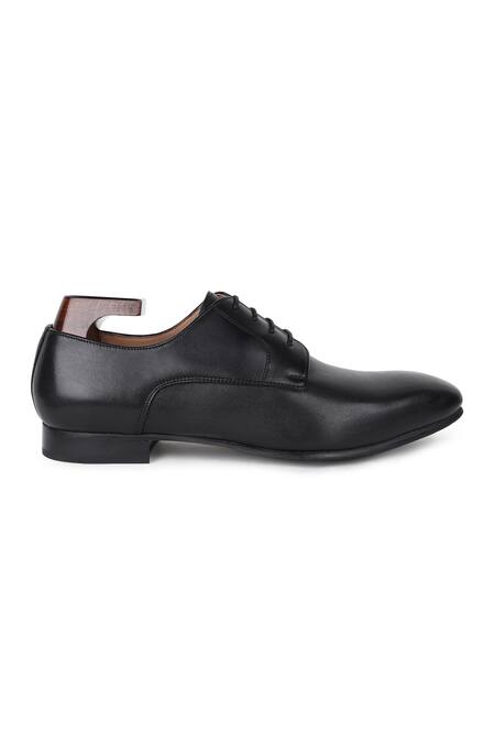 Fellmonger_Black Stitchline Thread Chisel Toe Classic Derby Shoes_at_Aza_Fashions