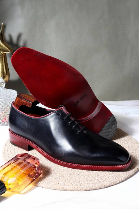 Buy_Fellmonger_Black Plain Leather Derby Shoes _Online_at_Aza_Fashions