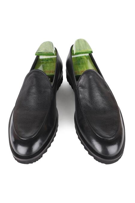 Shop_Fellmonger_Black Pebble Grain Texture Leather Loafers 