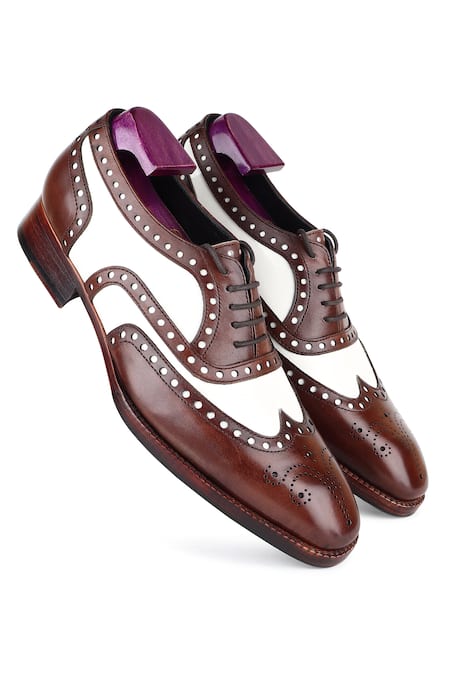 Shop_Fellmonger_White Mirror Glossed Textured Oxford Shoes _at_Aza_Fashions