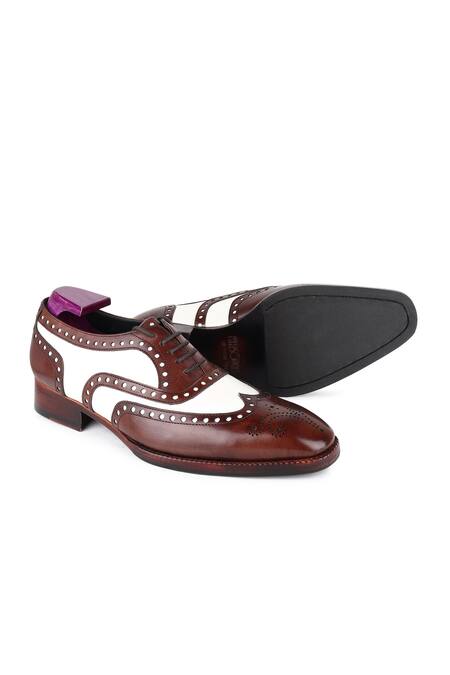 Shop_Fellmonger_White Mirror Glossed Textured Oxford Shoes 