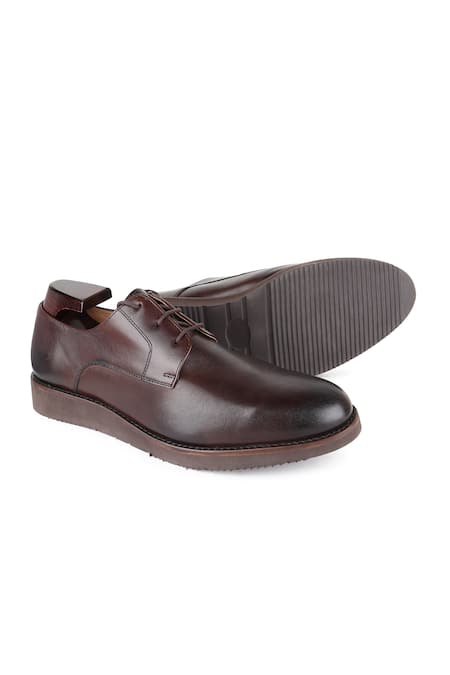 Shop_Fellmonger_Brown Fine Grain Textured Leather Pain Derby Shoes