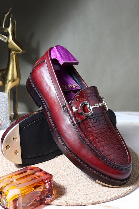FELLMONGER Maroon Croco Texture Leather Buckle Embellished Loafers