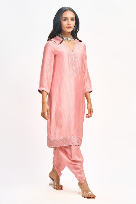 Tanu Malhotra Peach Cotton, Silk Gota Patti, Embroidery V-neck Printed Kurta Dhoti Pant Set at Aza Fashions Tanu Malhotra_Peach Cotton, Silk Gota Patti, Embroidery V-neck Printed Kurta Dhoti Pant Set _at_Aza_Fashions