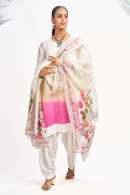 Tanu Malhotra_White Cotton, Silk, Organza Embroidery Round Neck Ombre Kurta Set _Online_at_Aza_Fashions