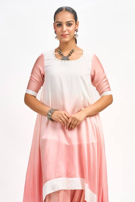 Shop Tanu Malhotra Peach Cotton, Silk, Organza Round Neck Ombre Kurta Set With Printed Dupatta Shop_Tanu Malhotra_Peach Cotton, Silk, Organza Round Neck Ombre Kurta Set With Printed Dupatta