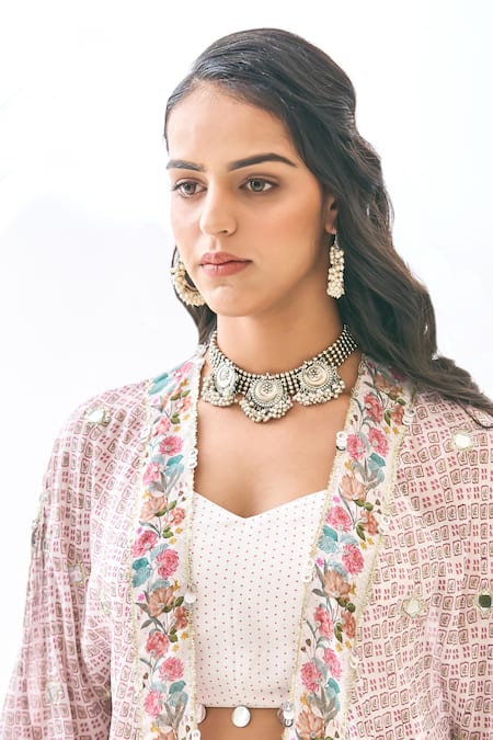 Tanu Malhotra_White Georgette, Organza Sweetheart Neck Printed Cape Skirt Set _Online_at_Aza_Fashions