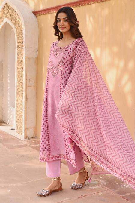 Karaj Jaipur_Purple Linen, Cotton Embroidery, Gota Patti Split V-neck Floral Print Kurta Set _at_Aza_Fashions