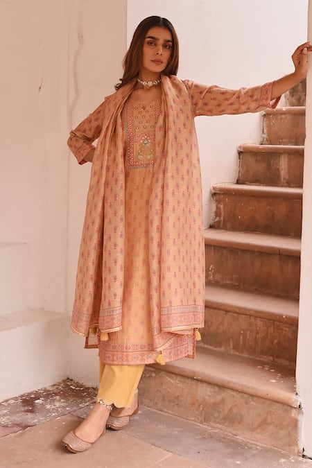 Buy_Karaj Jaipur_Yellow Linen, Cotton Sequins, Zari, Gota Patti Split Paisley Print Kurta Set 