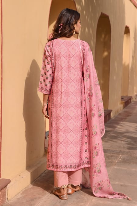 Karaj Jaipur Peach Linen, Cotton Sequins, Gota Patti, Zari Split Mughal Print Kurta Set Online at Aza Fashions Karaj Jaipur_Peach Linen, Cotton Sequins, Gota Patti, Zari Split Mughal Print Kurta Set _Online_at_Aza_Fashions