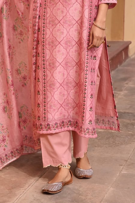 Karaj Jaipur Peach Linen, Cotton Sequins, Gota Patti, Zari Split Mughal Print Kurta Set at Aza Fashions Karaj Jaipur_Peach Linen, Cotton Sequins, Gota Patti, Zari Split Mughal Print Kurta Set _at_Aza_Fashions