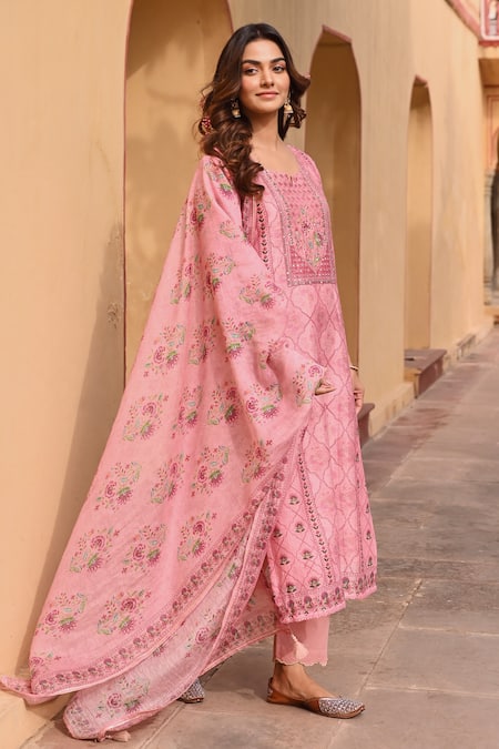 Buy Karaj Jaipur Peach Linen, Cotton Sequins, Gota Patti, Zari Split Mughal Print Kurta Set Buy_Karaj Jaipur_Peach Linen, Cotton Sequins, Gota Patti, Zari Split Mughal Print Kurta Set