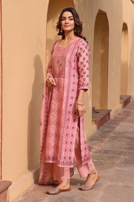 Shop_Karaj Jaipur_Peach Linen, Cotton Sequins, Gota Patti, Zari Split Mughal Print Kurta Set