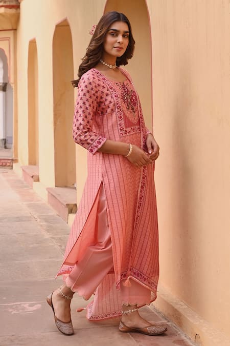 Shop_Karaj Jaipur_Orange Linen, Cotton Gota Patti, Sequins, Zari, Chevron Print Kurta Set _Online_at_Aza_Fashions