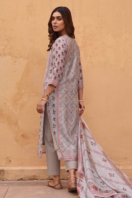 Karaj Jaipur Linen Printed Straight Kurta Set 