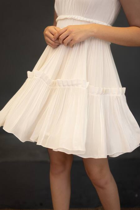 Ozel_White Viscose Crepe Solid High Neck Parker Pleat Detailed Short Dress _at_Aza_Fashions