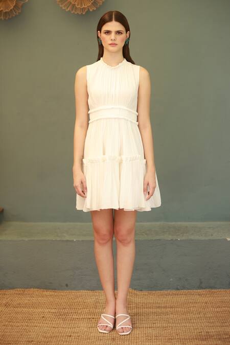 Buy_Ozel_White Viscose Crepe Solid High Neck Parker Pleat Detailed Short Dress 