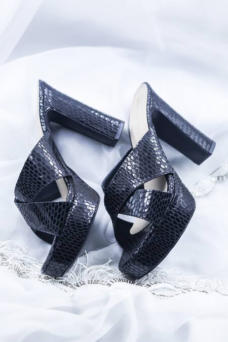 Foot Fuel Black Jaa La Woven Criss Cross Heels Online at Aza Fashions Foot Fuel_Black Jaa La Woven Criss Cross Heels _Online_at_Aza_Fashions