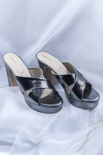 Foot Fuel Grey Mere Khushi Textured Block Heels Online at Aza Fashions Foot Fuel_Grey Mere Khushi Textured Block Heels _Online_at_Aza_Fashions