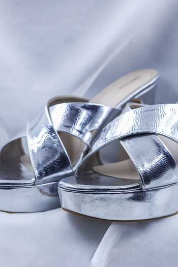 Foot Fuel Silver Textured Pattern Block Heels Online at Aza Fashions Foot Fuel_Silver Textured Pattern Block Heels _Online_at_Aza_Fashions